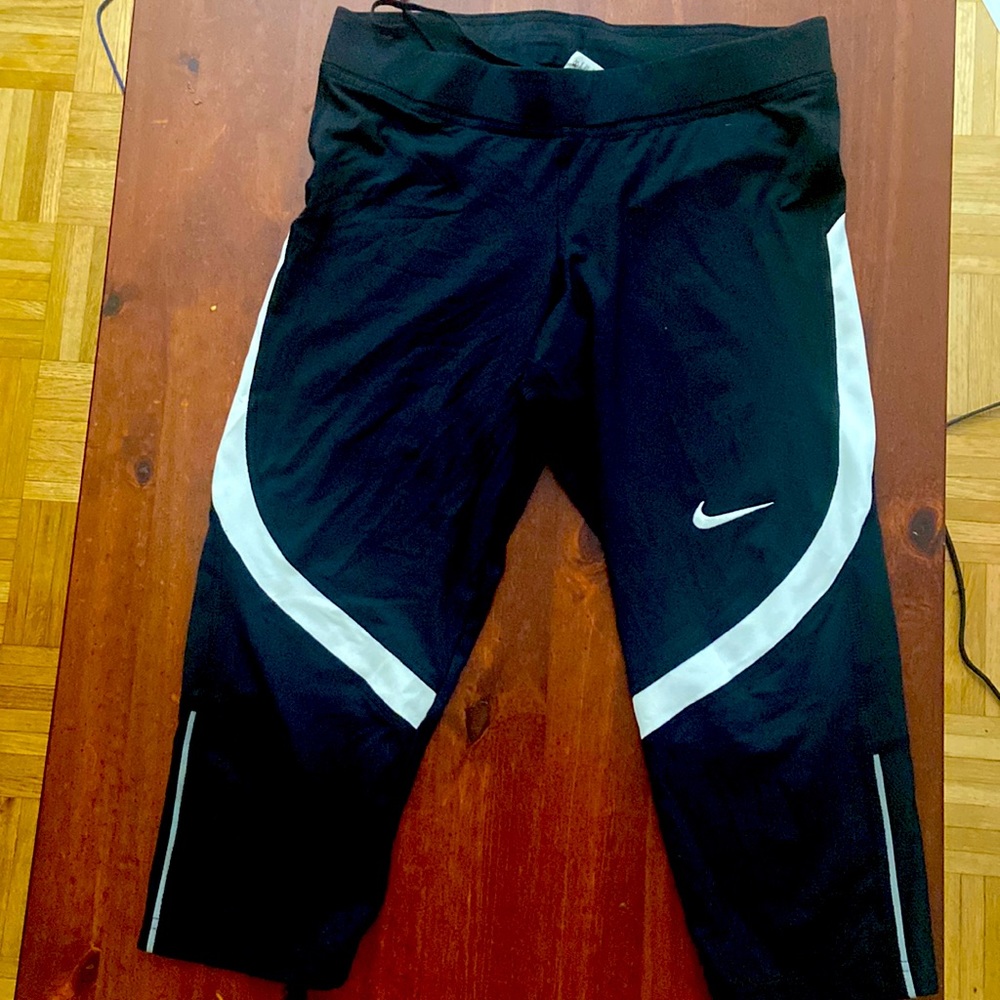 Crop Nike pants